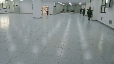 抗靜電地板怎樣防止靜電產生，求解釋？